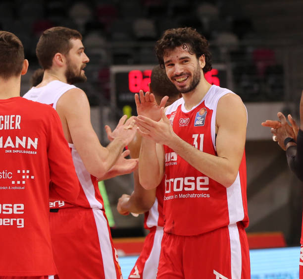 球队重返英 球队重返英