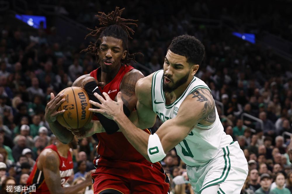 路球场的比 路球场的比